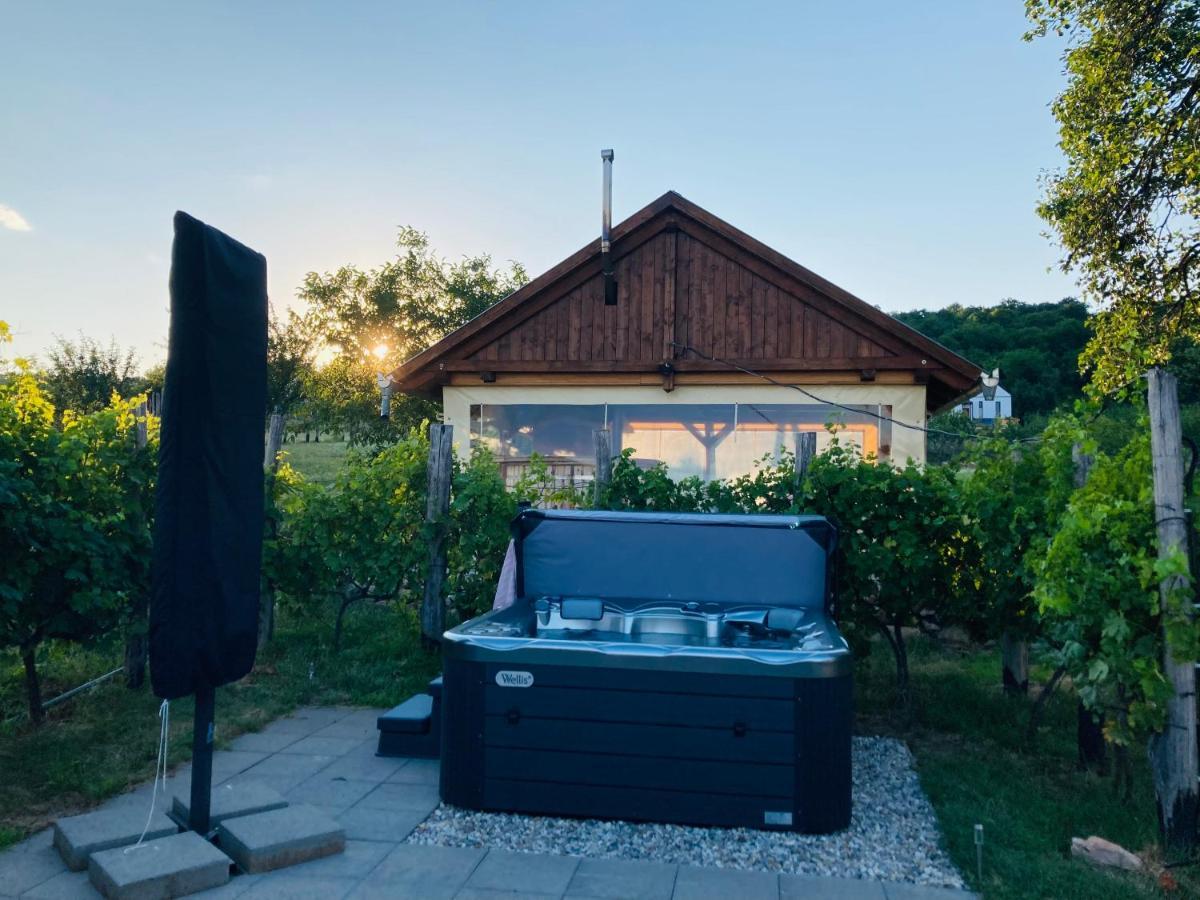 Édenkert Vendégházak Pecsvarad Exterior foto